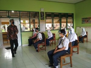Read more about the article Uji Coba PTM di SMPN 6 Purwokerto
