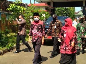Read more about the article Kunjungan Bupati Banyumas ke sekolah yang Mengadakan PTM