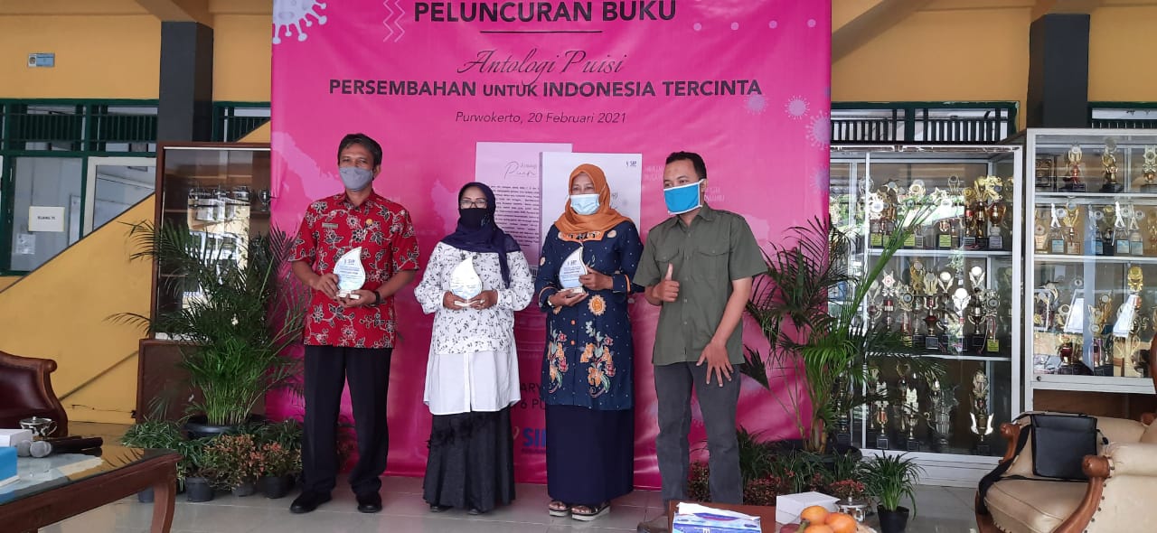 You are currently viewing SMP Negeri 6 Purwoketo Gelar Peluncuran Antologi Puisi